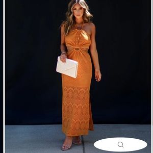 Brand new vici LACHLAN HALTER CUTOUT CROCHET MAXI DRESS - MUSTARD size small